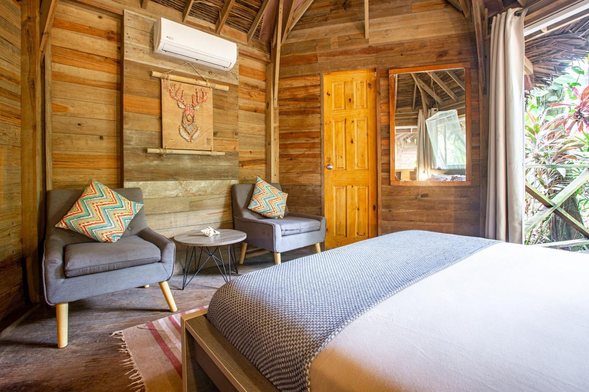 Socialtel Red Frog Bocas del Toro